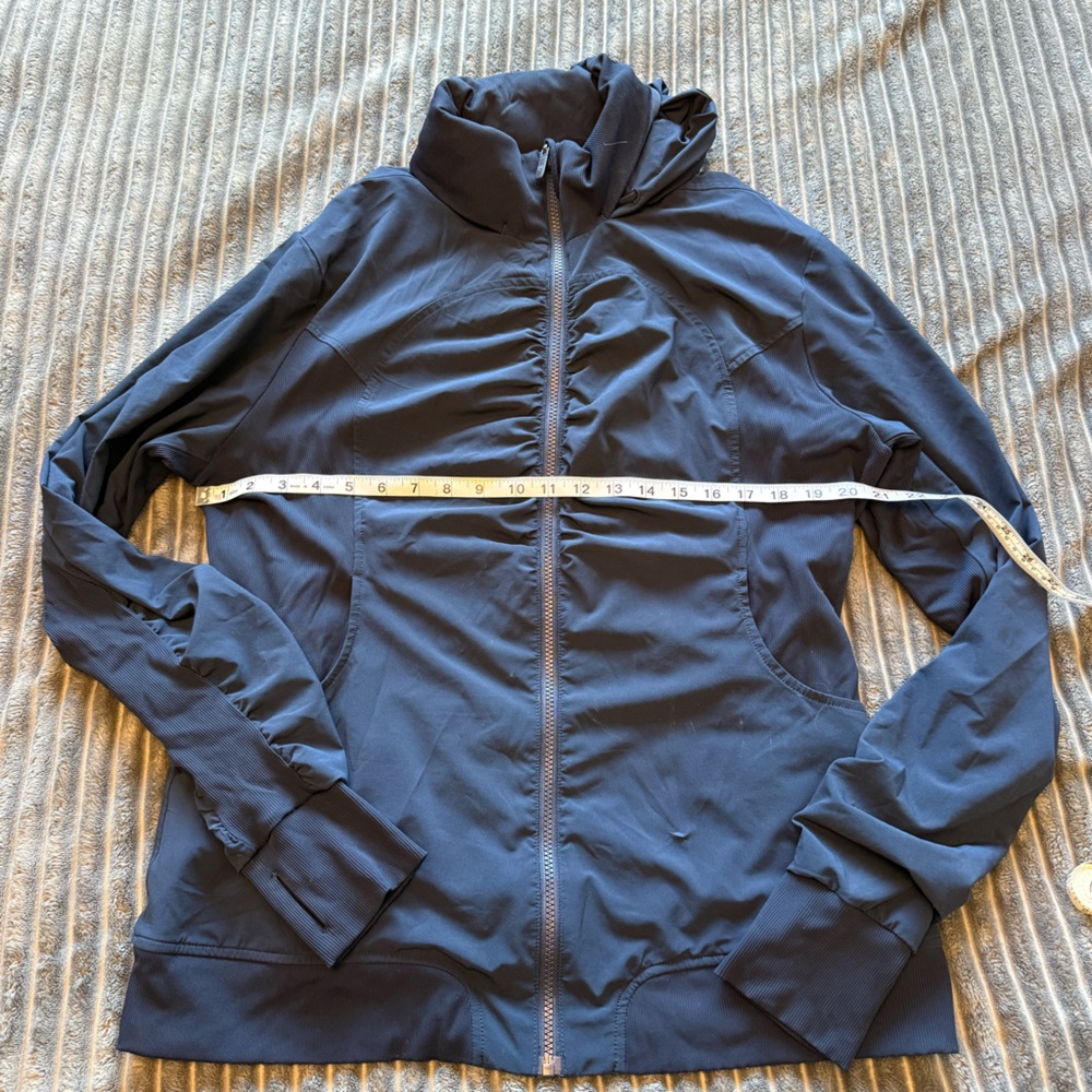 Lululemon Women’s Reversable jacket, size 18